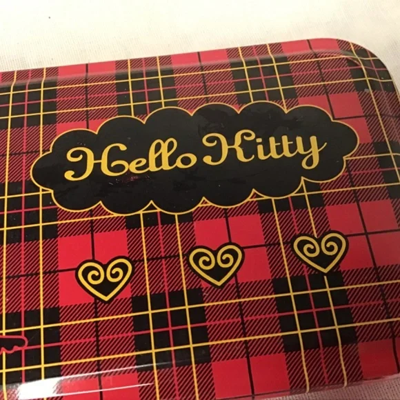 VTG Rare 1976-2003 Sambrio Hello Kitty Scottie Dog Red Plaid Metal Box, w/ Tray.